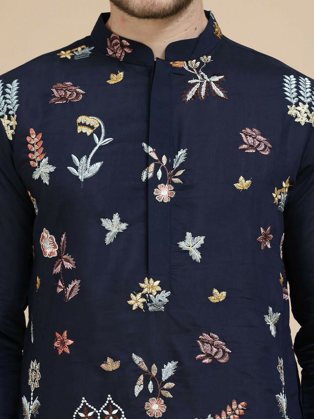 Floral Embroidered Thread Work Mandarin Collar Straight Kurta with Pyjamas – Elegant Festive Ensemble