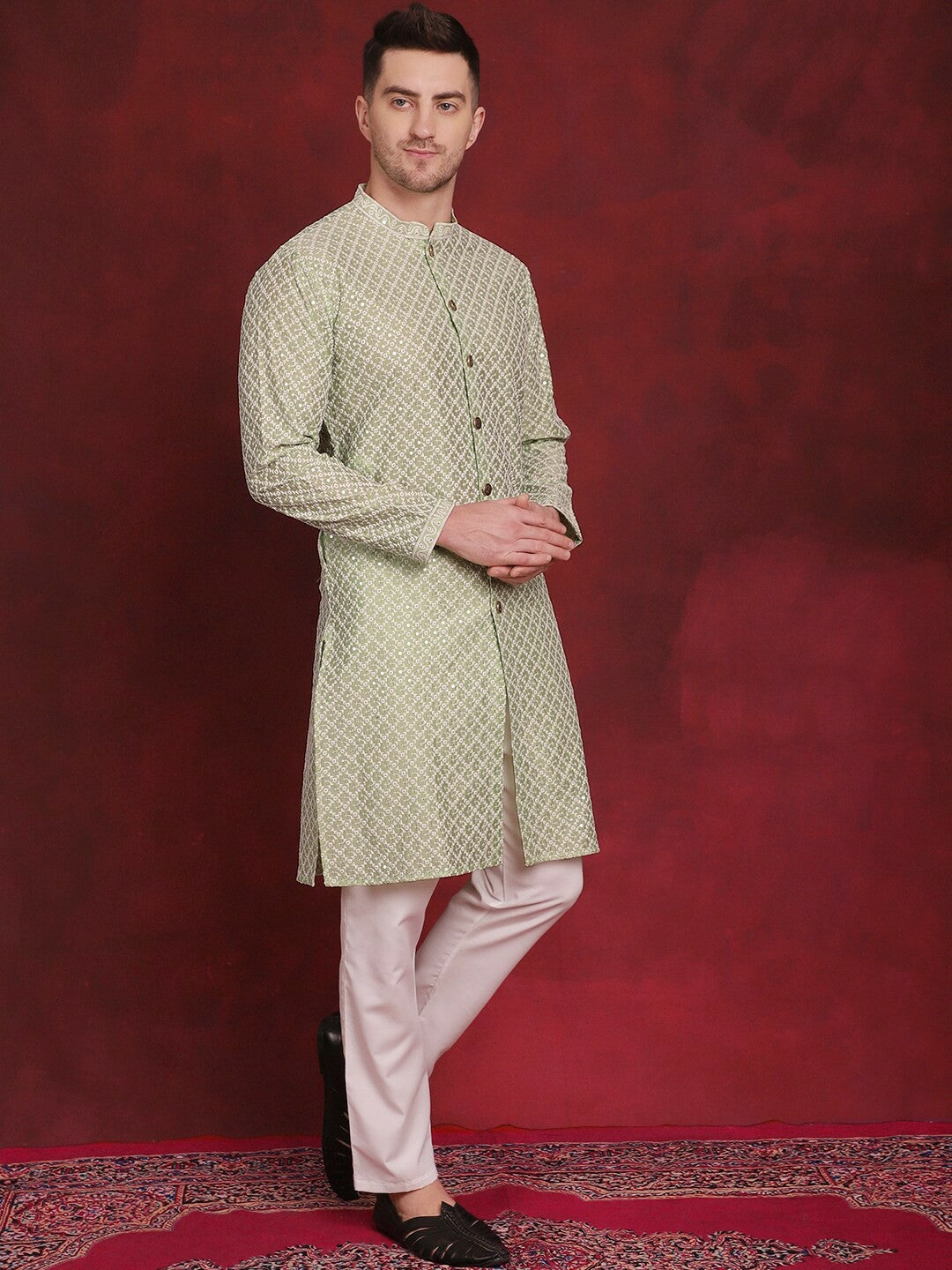 Men’s Embroidered Kurta Set with Sequinned Detailing – Traditional Elegance