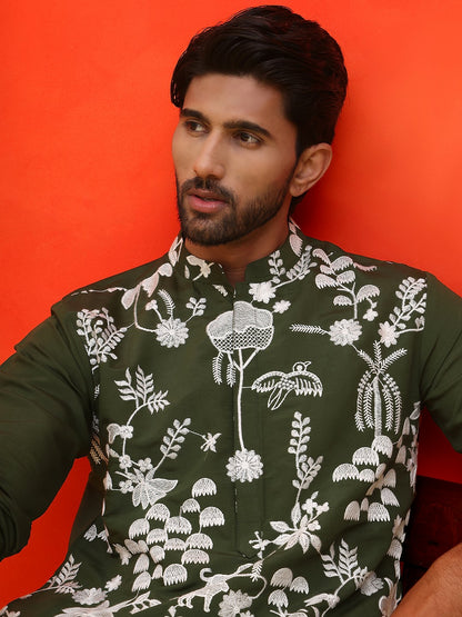 Floral Chikankari Embroidered Kurta with Pyjamas – Elegant Ethnic Set for Men