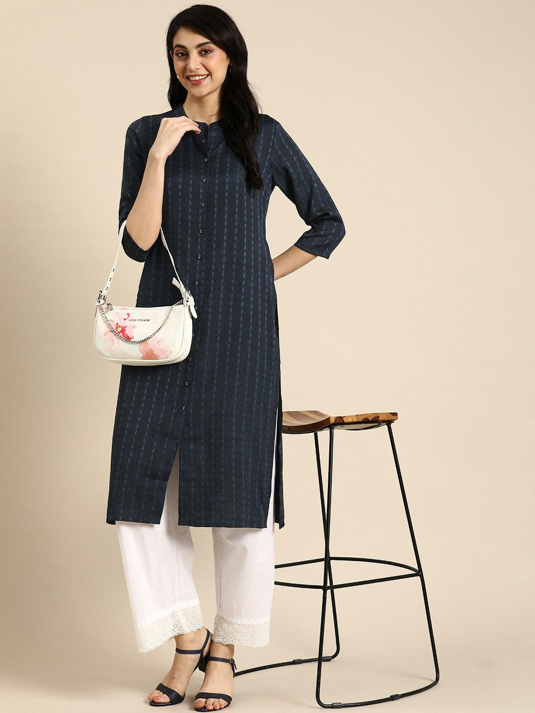 Women Navy Blue Geometric Woven Design Kurta