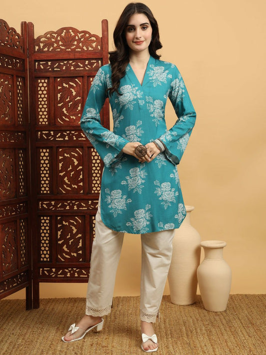 Women Ethnic Motifs Printed Flared Sleeves Indigo Kurta