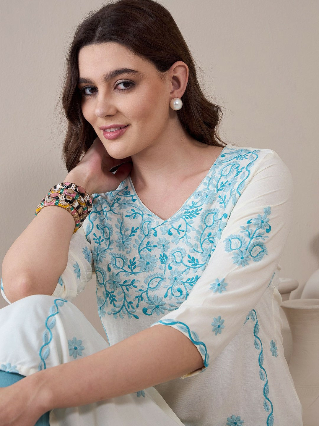 Floral Embroidered Thread Work Regular Straight Kurta
