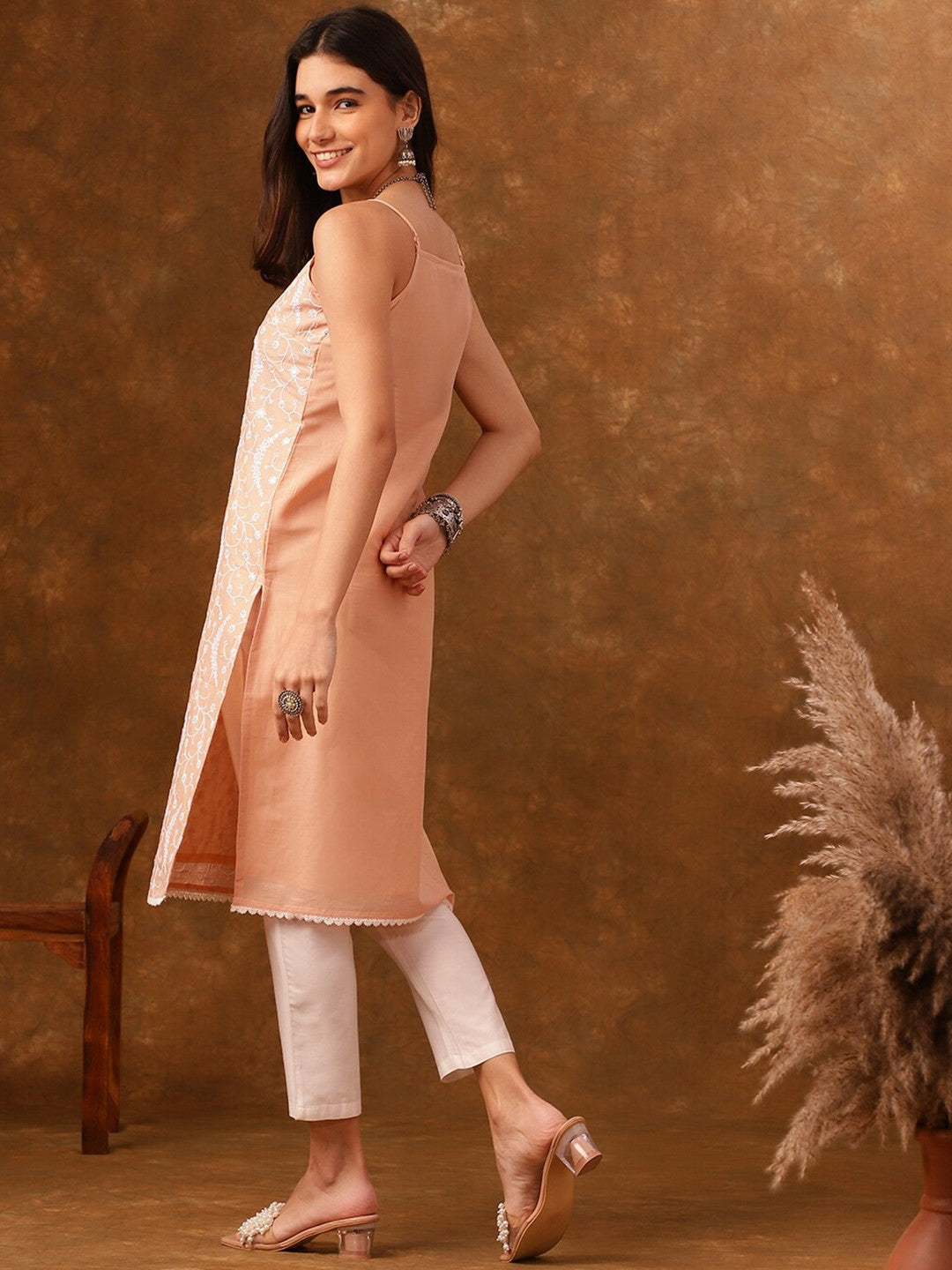 Floral Embroidered Sleeveless Pure Cotton Kurta