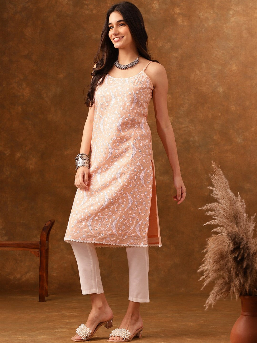 Floral Embroidered Sleeveless Pure Cotton Kurta