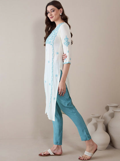 Floral Embroidered Thread Work Regular Straight Kurta