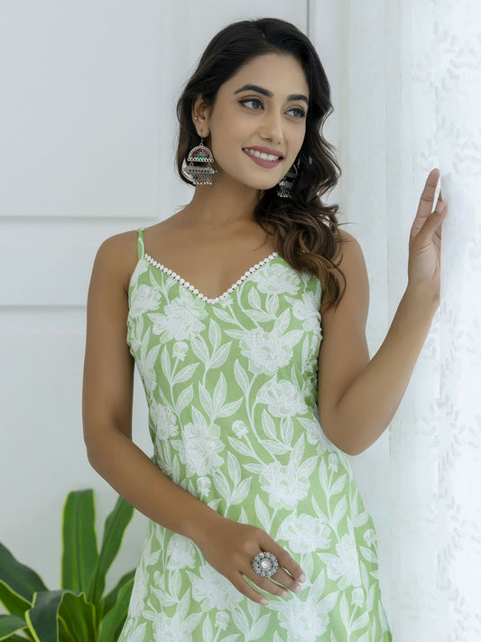 Women Green Floral Printed Sleeveless Cotton Kurta