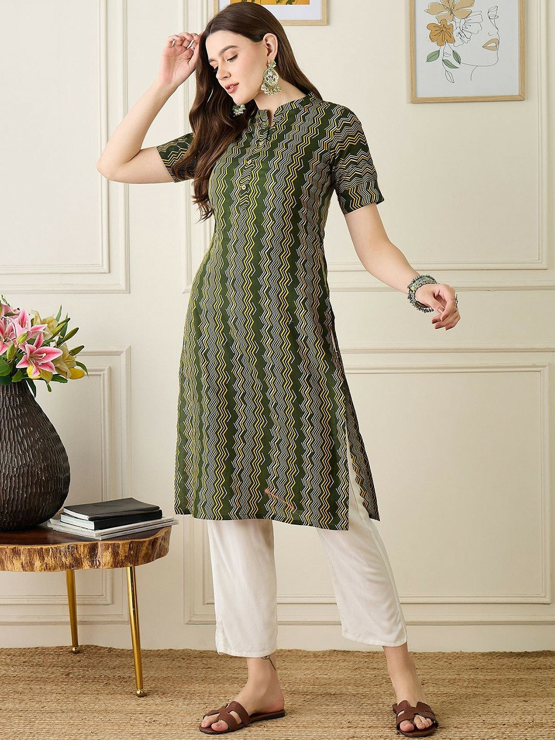 Women Green Geometric Printed Cotton Straight Kurta
