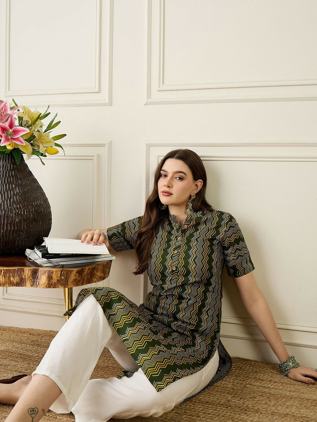 Women Green Geometric Printed Cotton Straight Kurta