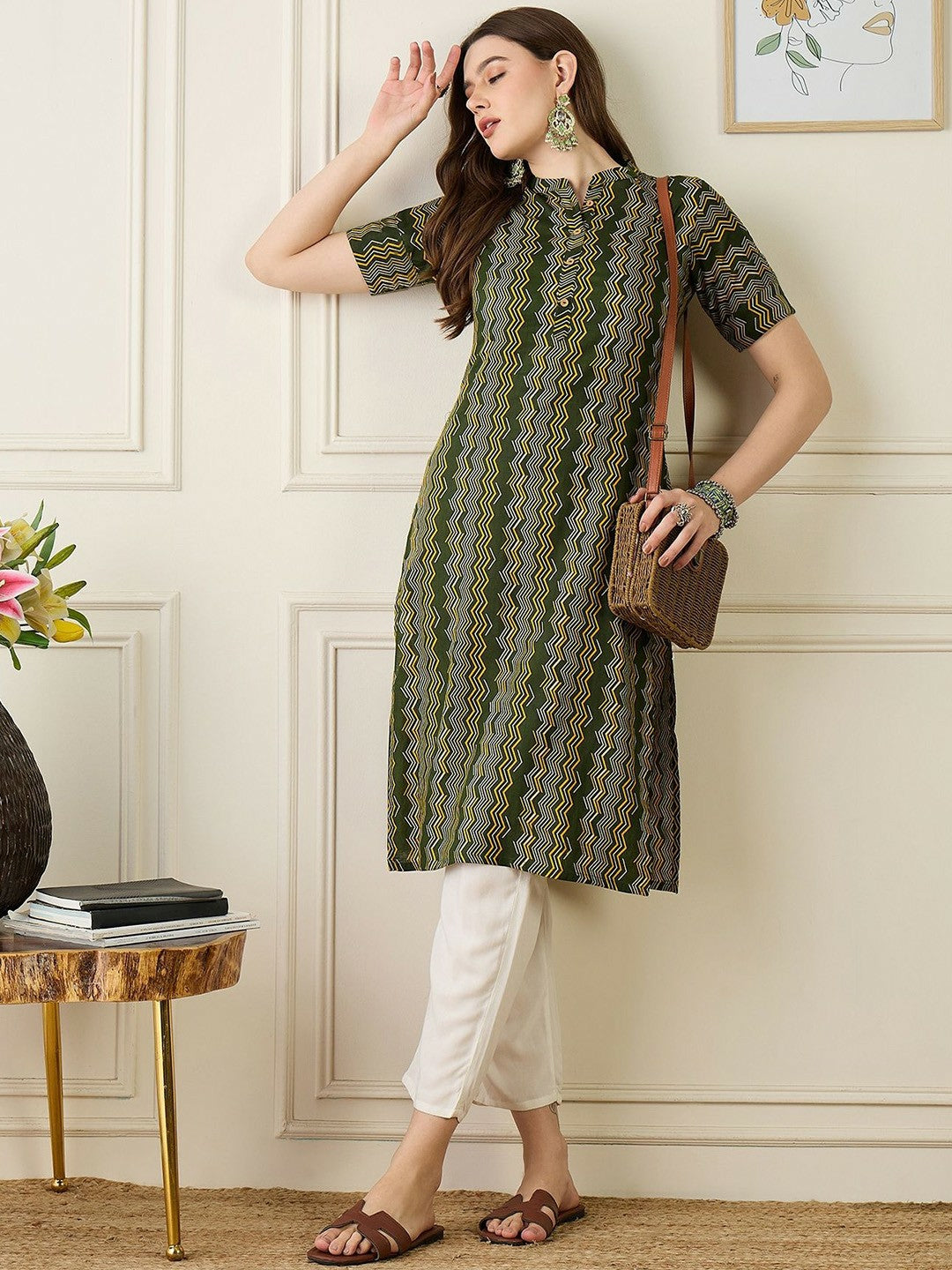 Women Green Geometric Printed Cotton Straight Kurta