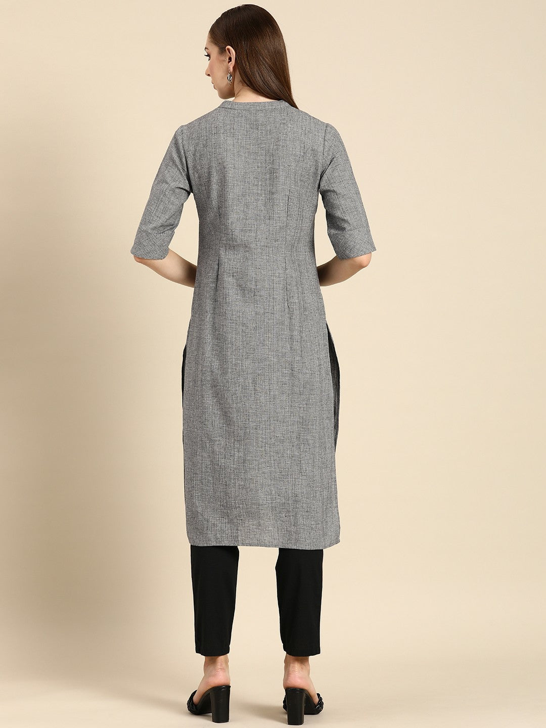 Women Grey Mandarin Collar Straight Cotton Kurta