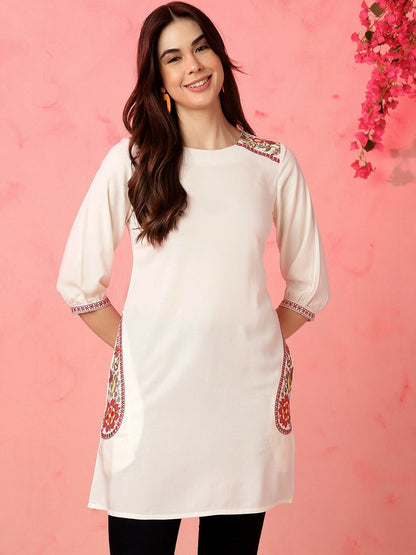 Zari Round Neck Three-Quarter Sleeves White A-Line Kurta