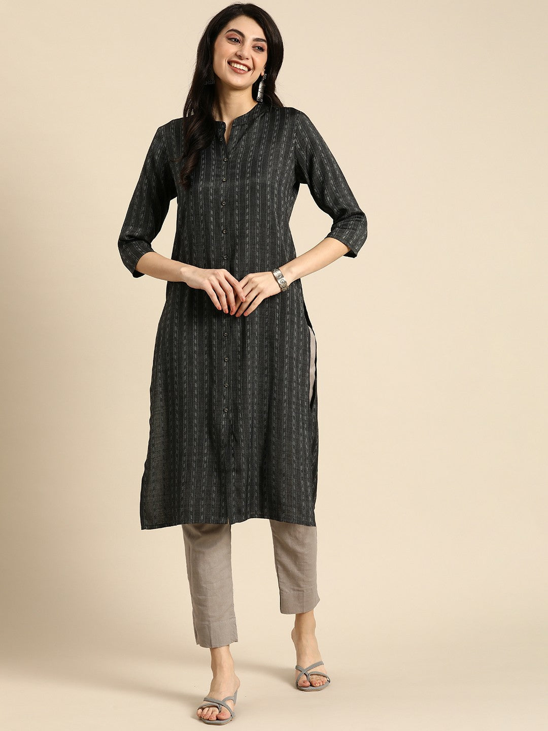 Women Black Geometric Woven Design Kurta
