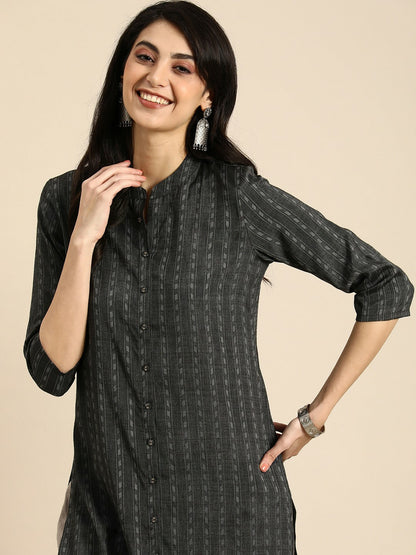 Women Black Geometric Woven Design Kurta