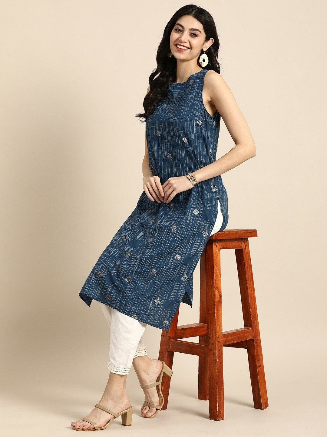 Blue Floral Printed Sleeveless Cotton Kurta