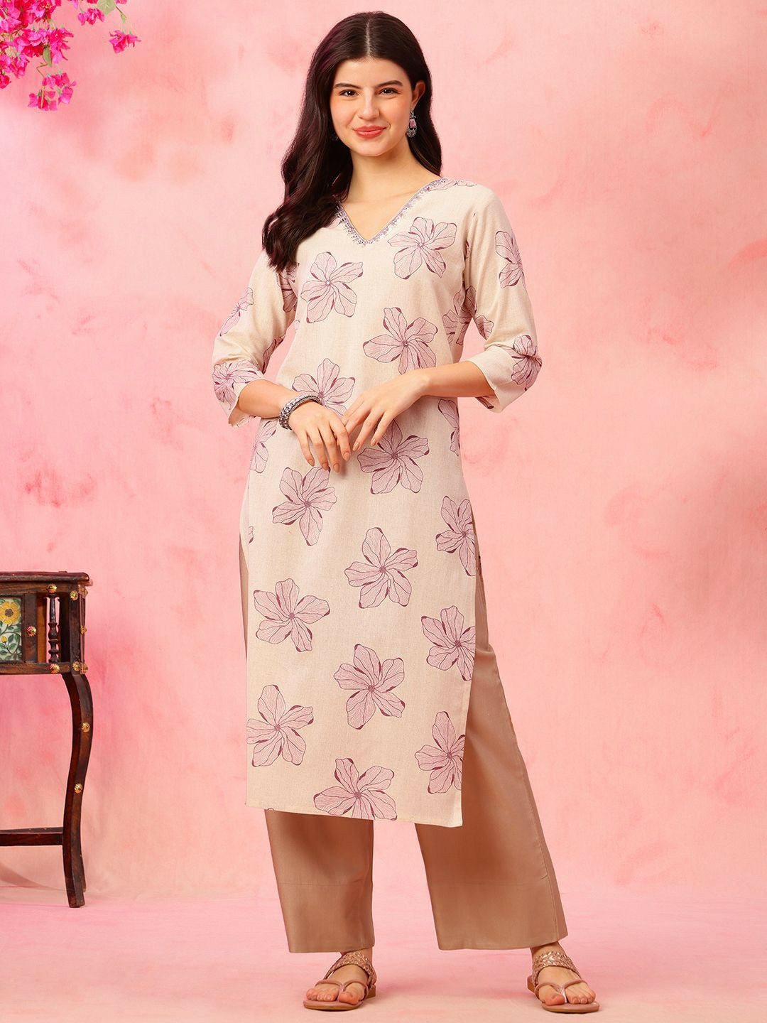 Floral Printed V-Neck Cotton Straight Kurta