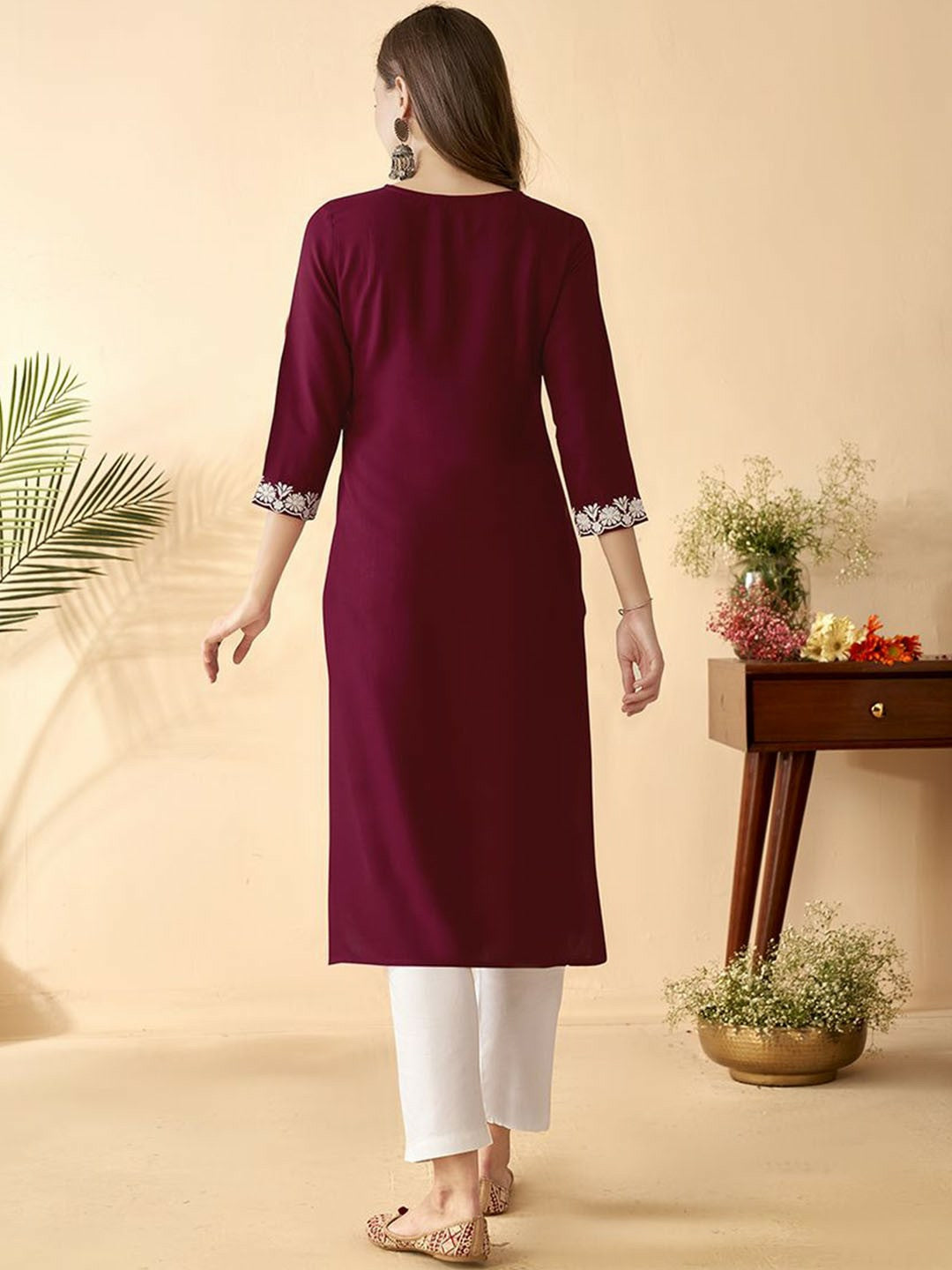 Maroon Embroidered Thread Work Straight Kurta