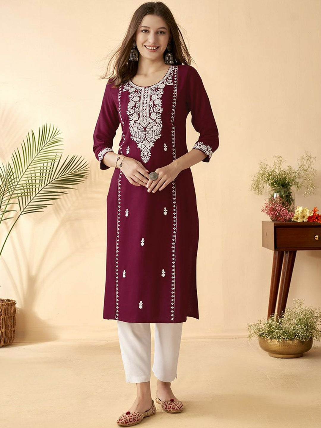 Maroon Embroidered Thread Work Straight Kurta