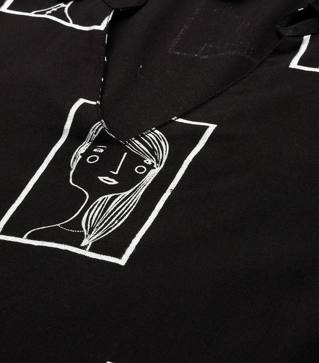 Women Black & White Tribal Print Shirt Collar Kurta