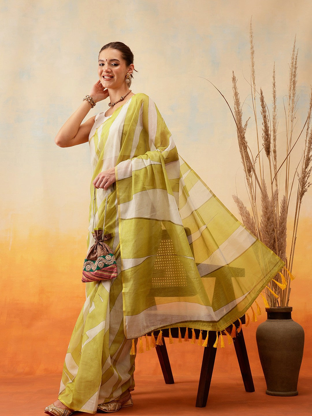 Buy Yellow & White Leheriya Chanderi Saree Online – Elegant Printed Border | Indiaista