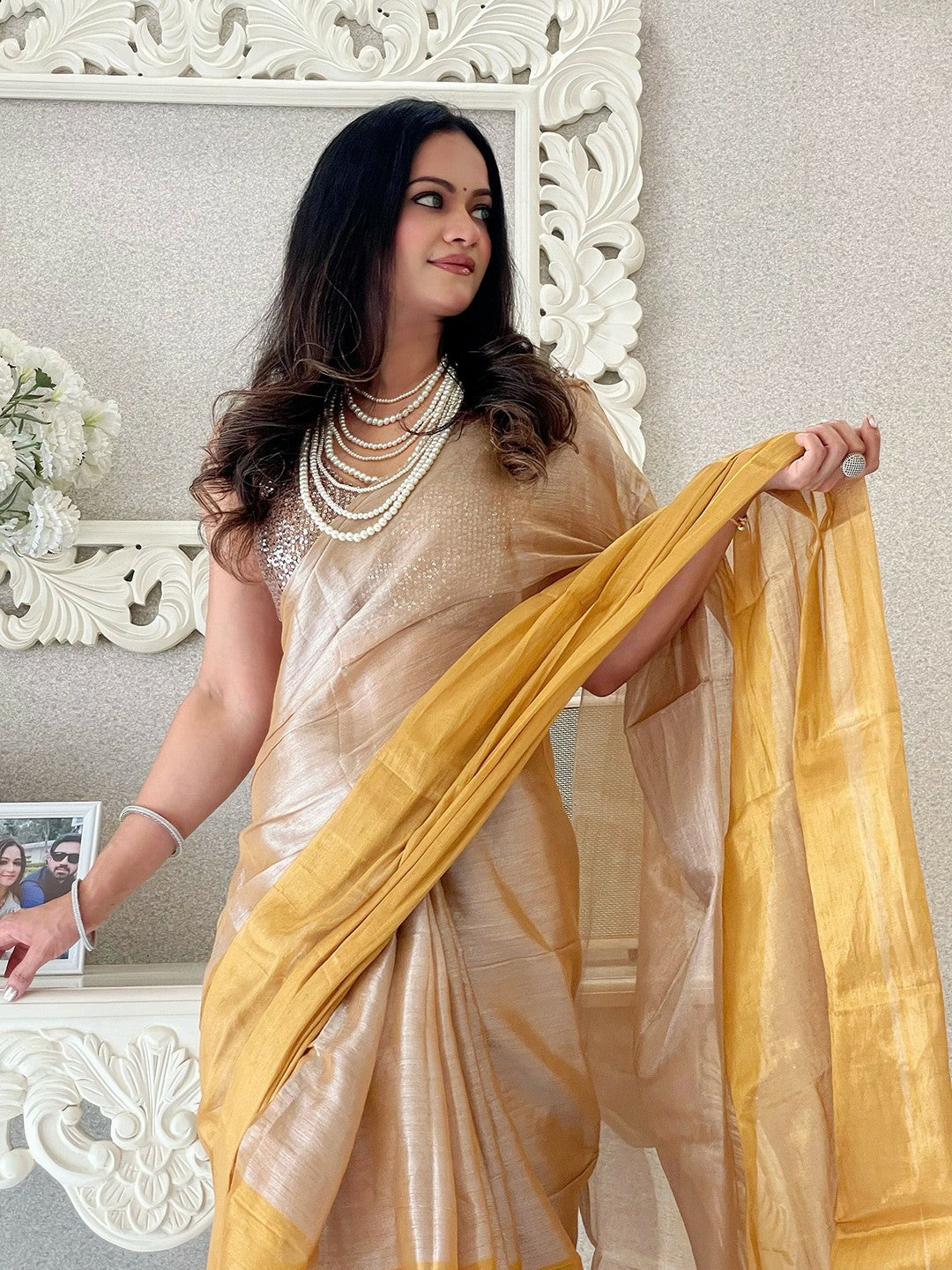 Gold & Beige Colourblocked Printed Tissue Saree with Blouse Piece