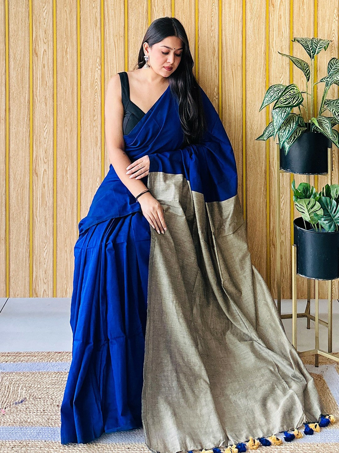Women Pure Cotton Blue Khadi Saree with Blouse Piece