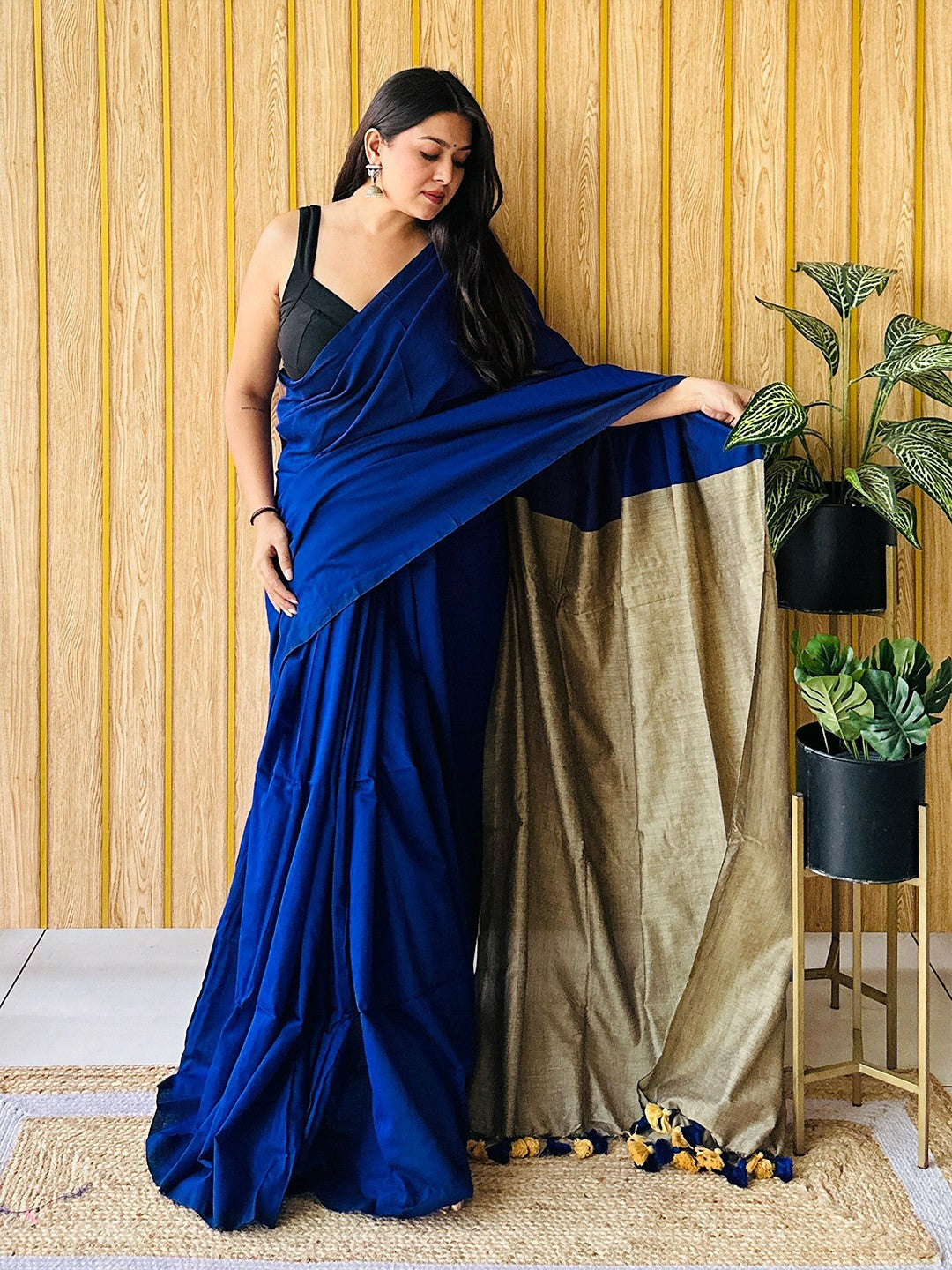Women Pure Cotton Blue Khadi Saree with Blouse Piece