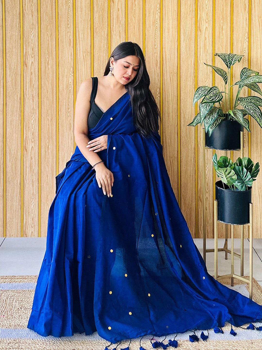 Women Teal Embellished Pure Cotton Saree with Blouse Piece