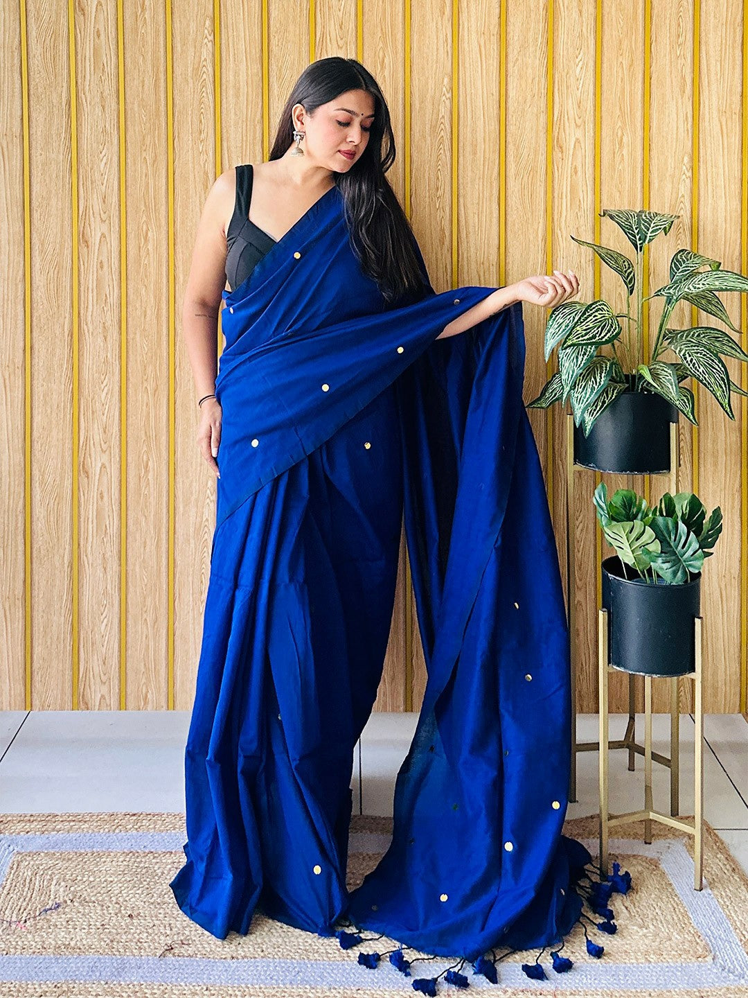 Women Teal Embellished Pure Cotton Saree with Blouse Piece