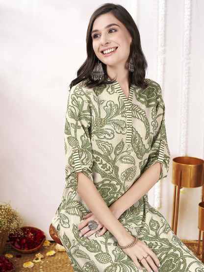 Women’s Green & White Floral Printed Kurta Set with Trousers | IndiaIsta