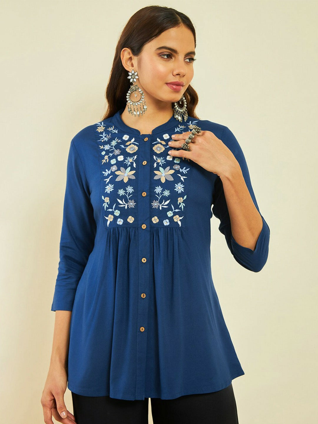 Teal & White Embroidered Tunic for Women – Mandarin Collar, 3/4 Sleeves, Button Closure | Indiaista