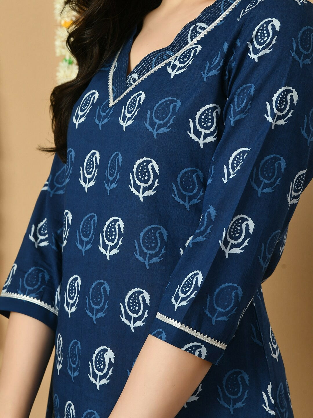 Blue & White Ethnic Motif Printed Cotton Tunic for Women – V-Neck, 3/4 Sleeves, Lace Detail | Indiaista