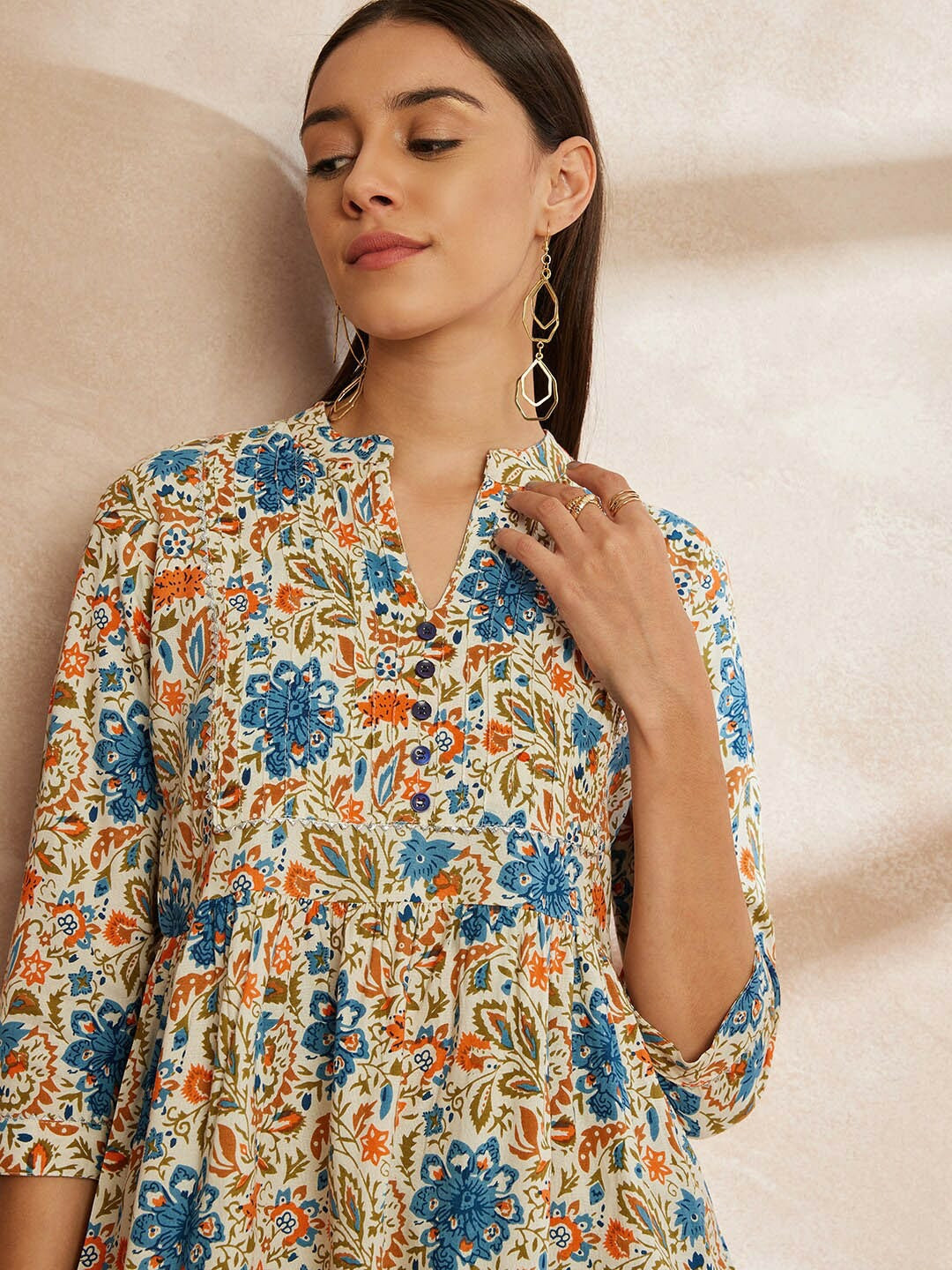 Beige & Blue Floral Printed Tunic for Women – Mandarin Collar, 3/4 Sleeves, Stylish & Comfortable | Indiaista