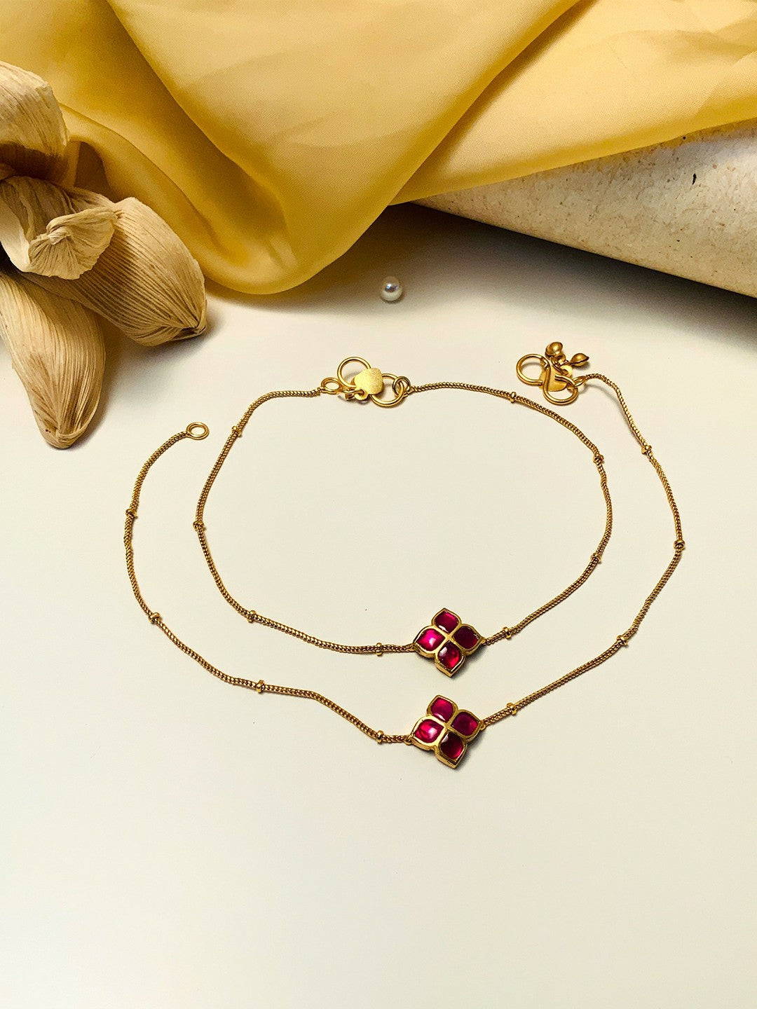 Gold-Plated Antique Anklet with Stone Studs – Traditional Ethnic Jewelry for Women