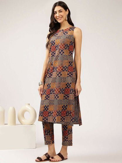 Navy Blue Floral Printed Kurta with Trousers