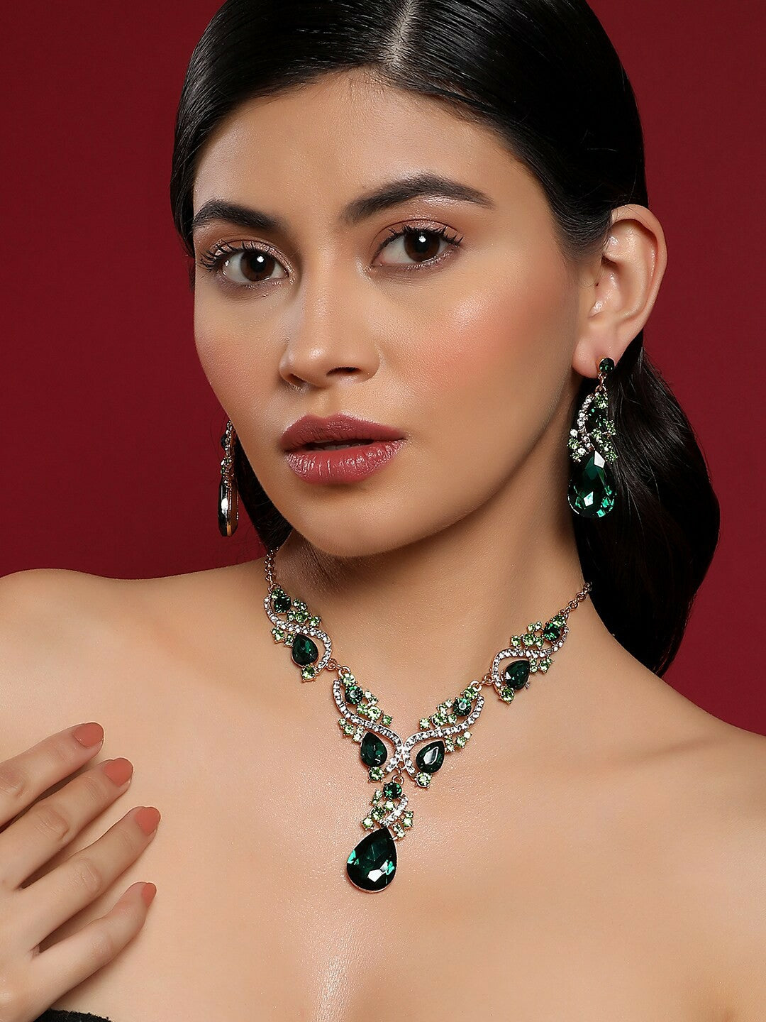 Green Stone-Studded Gold-Plated Choker Necklace & Earrings Set