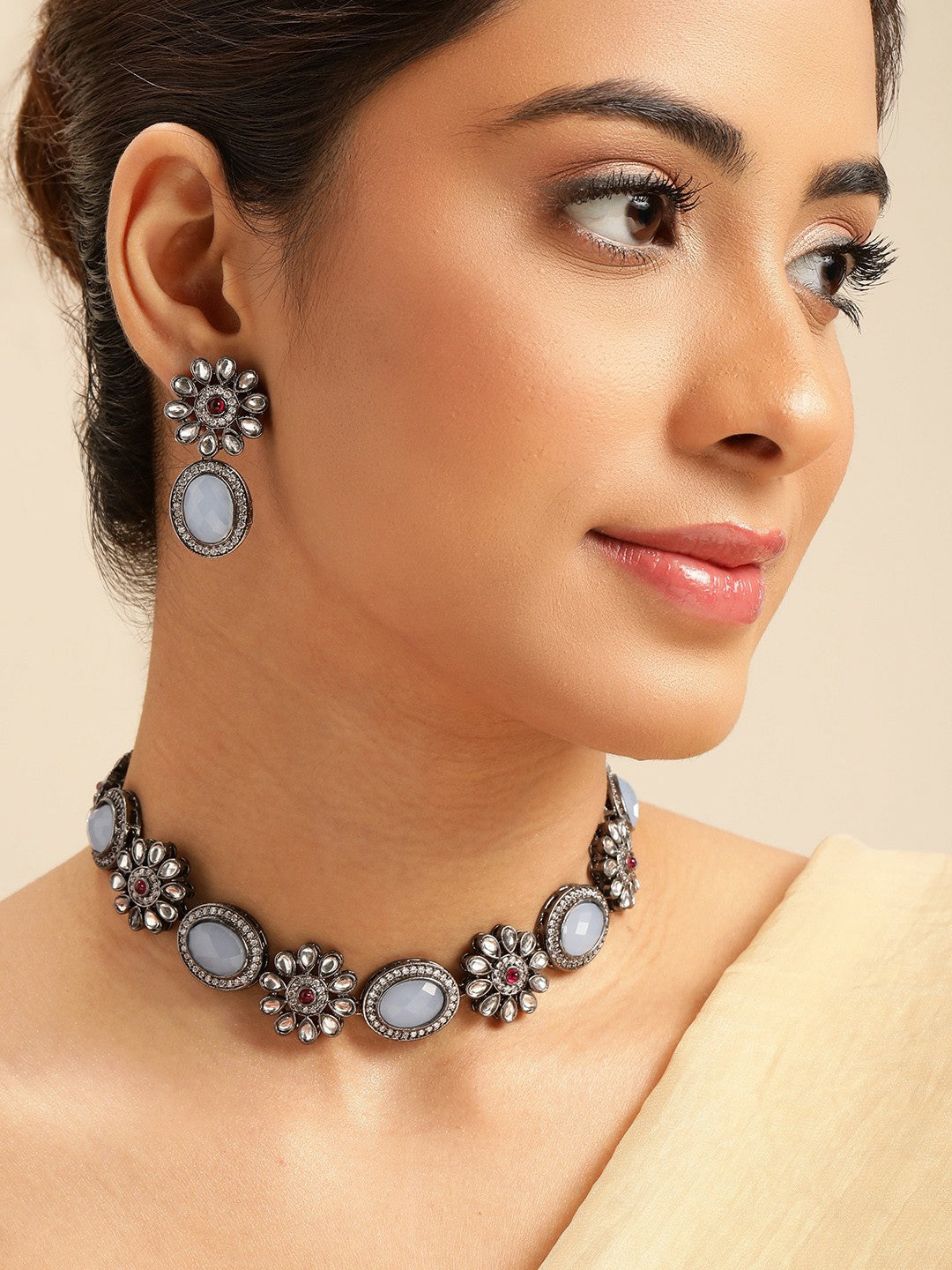 Silver Plated Grey Kundan Necklace Set with Earrings