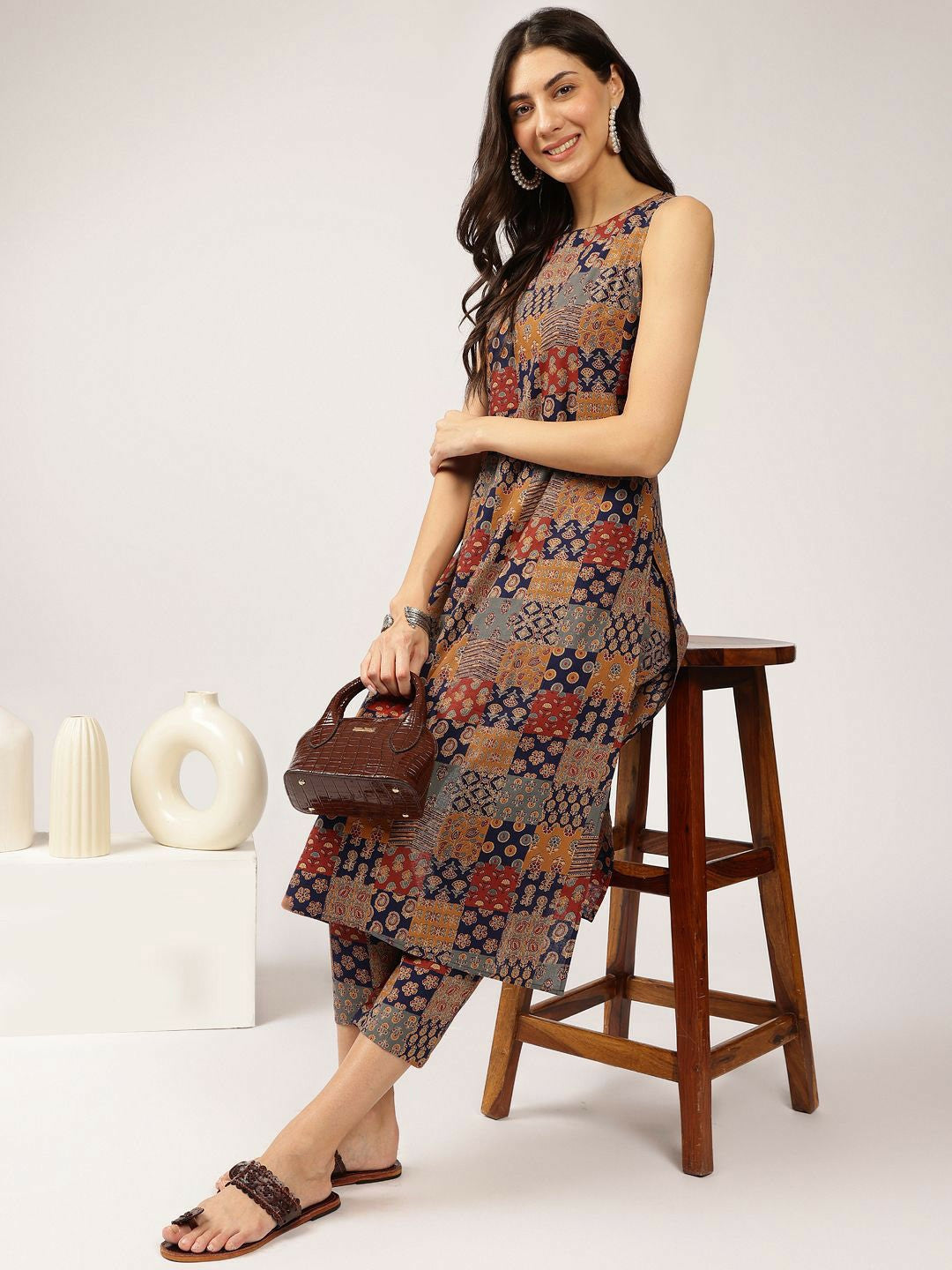 Navy Blue Floral Printed Kurta with Trousers