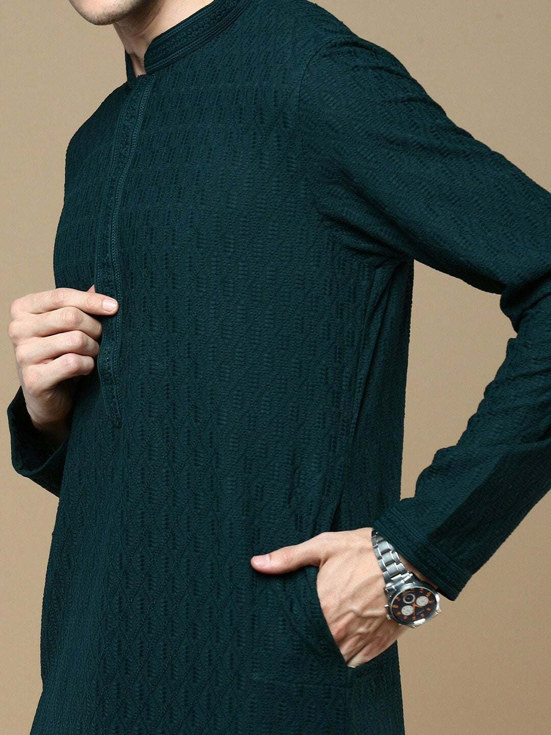 Green Woven Ethnic Motif Cotton Kurta with Chikankari Thread Work