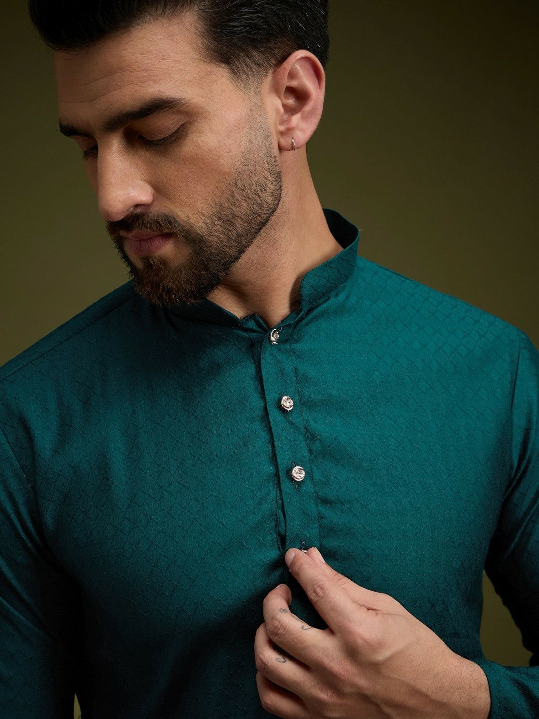 Green Geometric Embroidered Cotton Kurta with Pockets