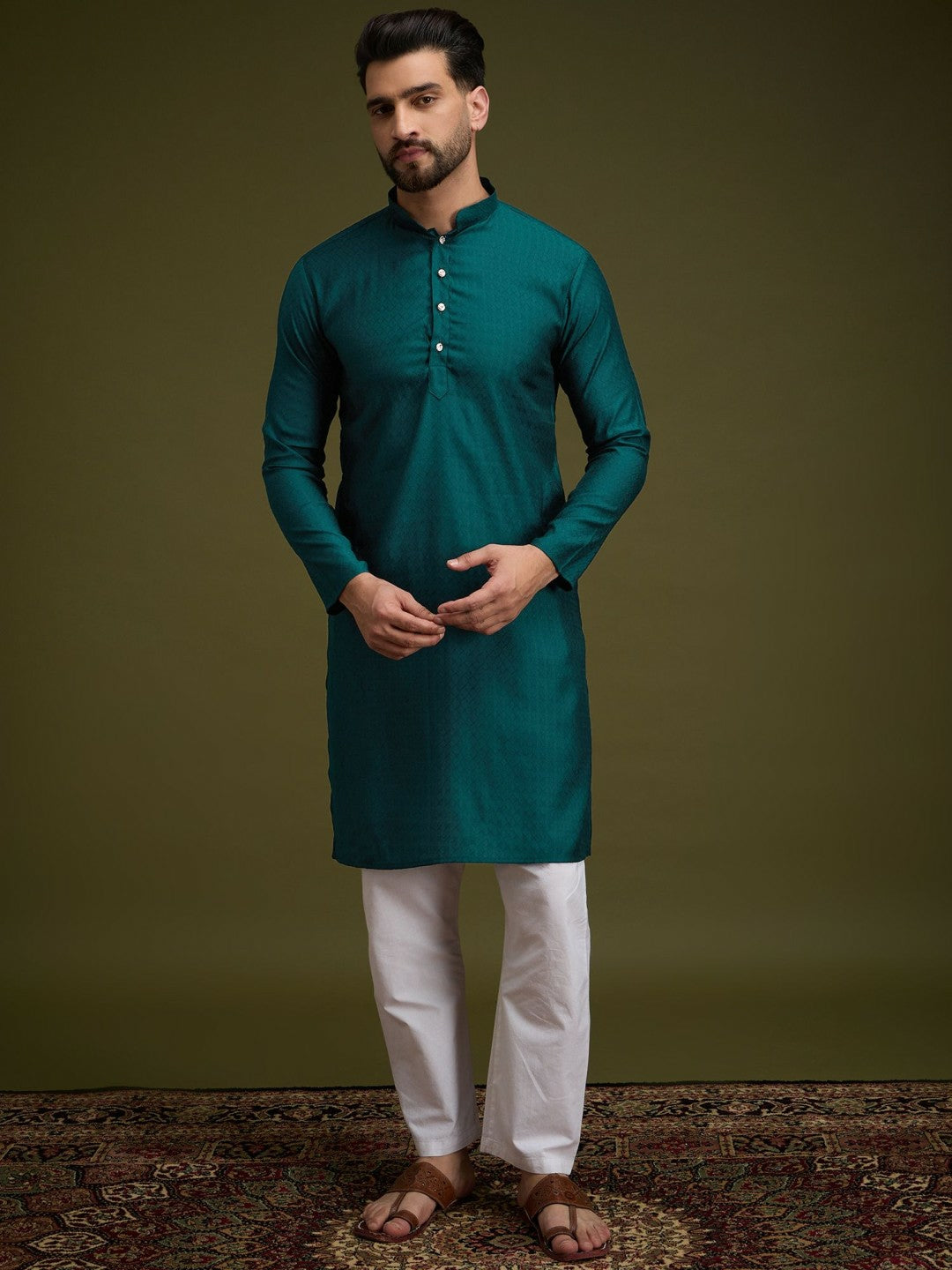 Green Geometric Embroidered Cotton Kurta with Pockets