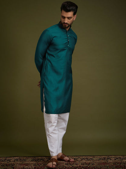 Green Geometric Embroidered Cotton Kurta with Pockets