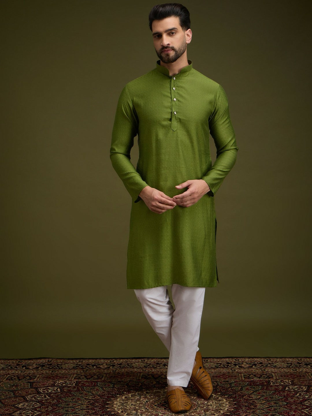 Green Embroidered Cotton Kurta with Pockets & Mandarin Collar