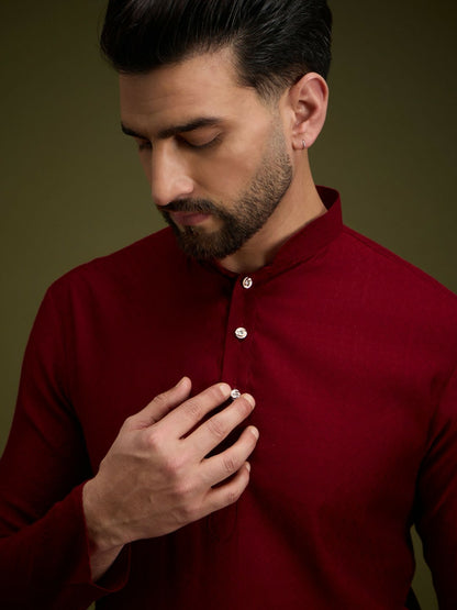 Red Geometric Embroidered Pure Cotton Kurta with Mandarin Collar