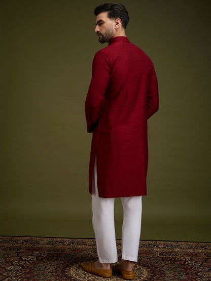 Red Geometric Embroidered Pure Cotton Kurta with Mandarin Collar