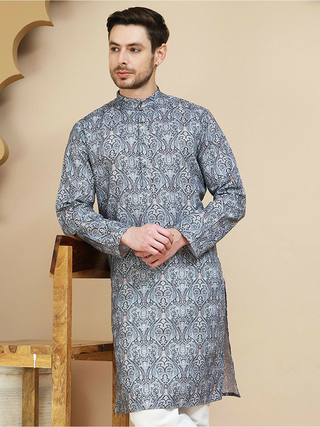 Grey and Black Paisley Printed Kurta with Mandarin Collar
