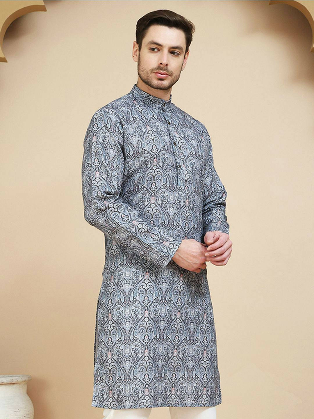 Grey and Black Paisley Printed Kurta with Mandarin Collar