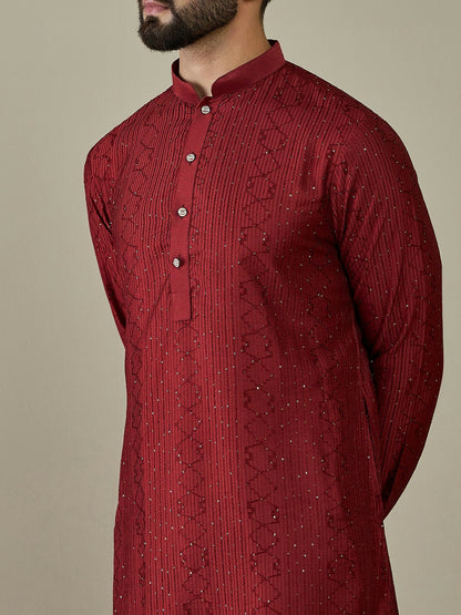 Maroon Ethnic Embroidered Kurta with Mandarin Collar & Thread Work