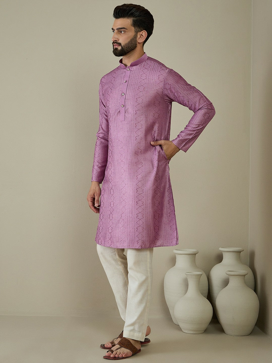 Lavender Ethnic Embroidered Kurta with Mandarin Collar & Thread Work