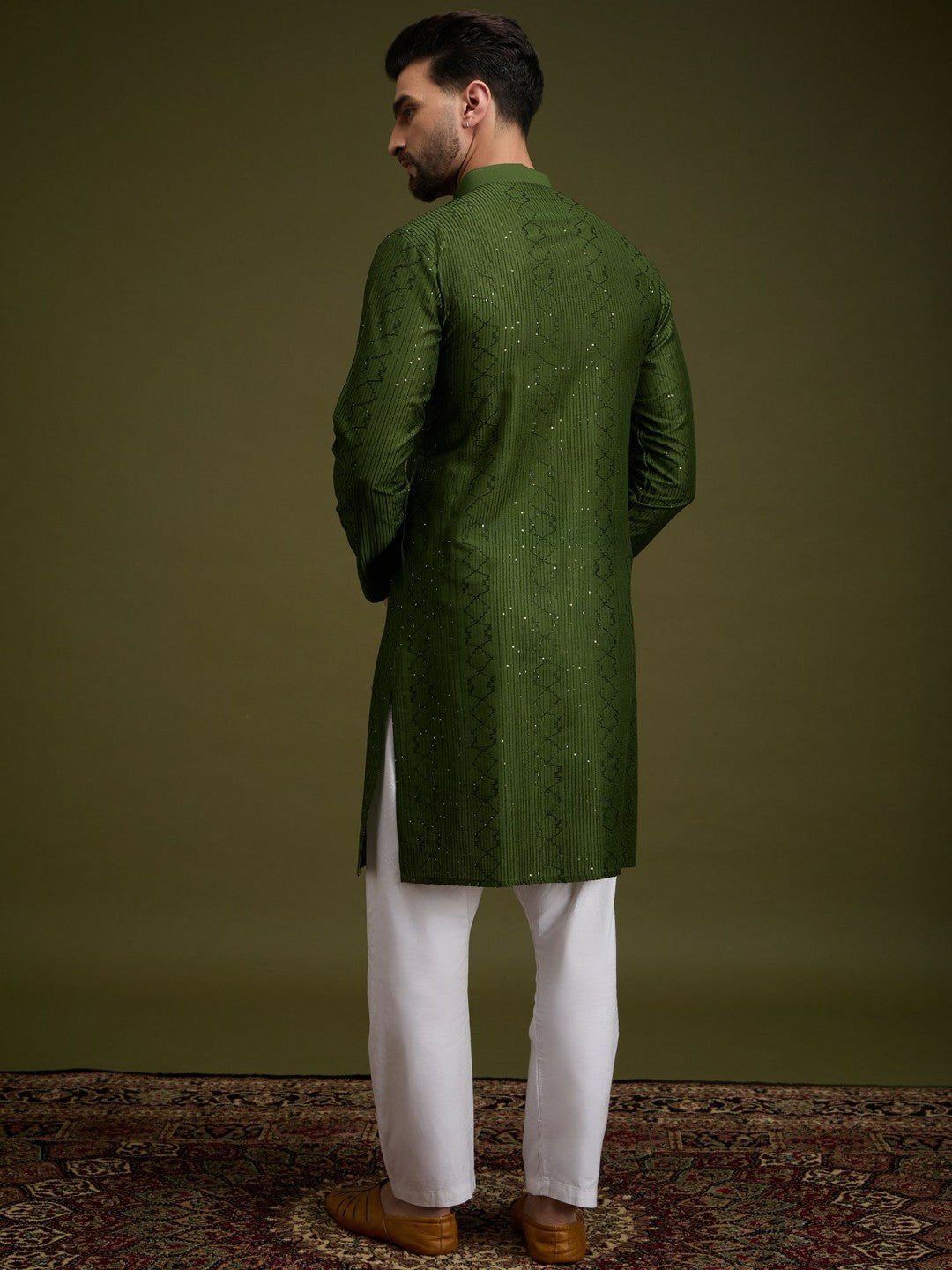 Green Geometric Embroidered Cotton Kurta with Sequin Detailing