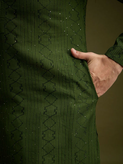 Green Geometric Embroidered Cotton Kurta with Sequin Detailing